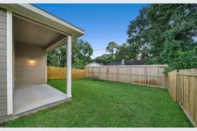 218 Oakcrest #A, Conroe, TX 77304 - Photo 13