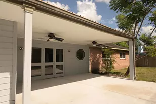 9810 Cliffwood Dr, Houston, TX 77096 - Photo 39