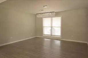 9810 Cliffwood Dr, Houston, TX 77096 - Photo 5