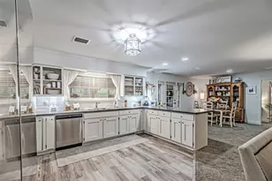 2103 Taylor St, Waller, TX 77484 - Photo 5