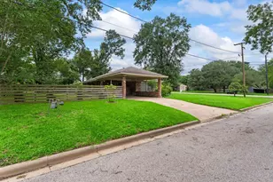 2103 Taylor St, Waller, TX 77484 - Photo 35