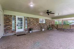 2103 Taylor St, Waller, TX 77484 - Photo 3