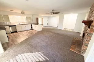 2103 Taylor St, Waller, TX 77484 - Photo 13
