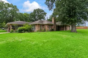 2103 Taylor St, Waller, TX 77484 - Photo 1