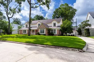 14115 River Forest Dr, Houston, TX 77079 - Photo 3