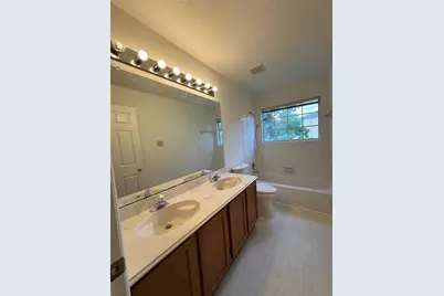 14202 Misty Knoll Court, Houston, TX 77062 - Photo 29