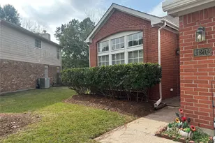 14202 Misty Knoll Ct, Houston, TX 77062 - Photo 3