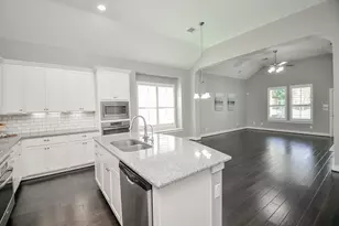 16639 Amelia Island Dr, Cypress, TX 77433 - Photo 19