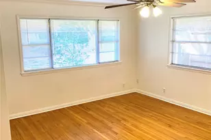 4329 Kinglet St, Houston, TX 77035 - Photo 5