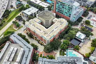 300 St Joseph Pkwy, Houston, TX 77002 - Photo 35