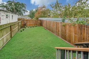 1109 31st St, Galveston, TX 77550 - Photo 29