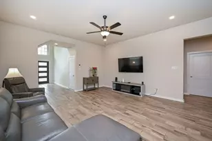 10517 Wild Chives, Conroe, TX 77385 - Photo 9