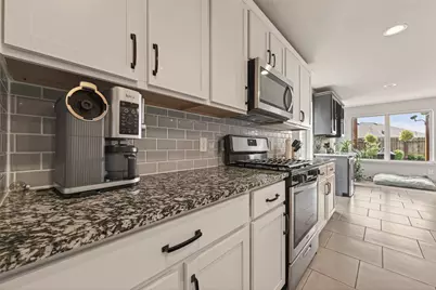 5627 Pleasant Falls Drive, Richmond, TX 77407 - Photo 15