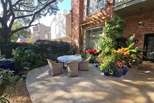 4716 Post Oak Timber Dr, Houston, TX 77056 - Photo 1