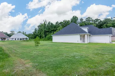 7495 Broussard Road, Beaumont, TX 77713 - Photo 29