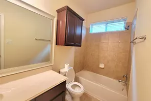 5822 Crawford Hill Ln, Sugar Land, TX 77479 - Photo 9