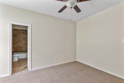 7 Cheswood Manor Court, The Woodlands, TX 77382 - Photo 17