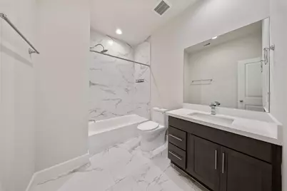 2309 Silva Park Lane, Houston, TX 77091 - Photo 11