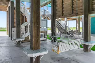 2627 Holiday Dr, Crystal Beach, TX 77650 - Photo 9