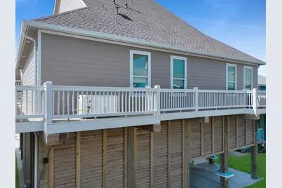 2627 Holiday Drive, Crystal Beach, TX 77650 - Photo 7