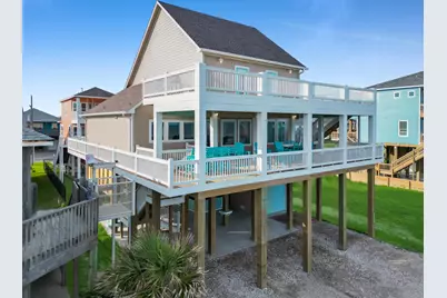 2627 Holiday Drive, Crystal Beach, TX 77650 - Photo 3