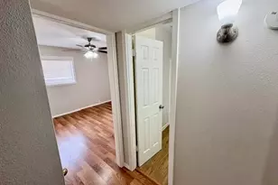 2101 Fountain View Dr, Houston, TX 77057 - Photo 9