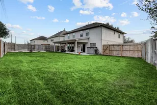 2507 Willow Springs Ln, Sugar Land, TX 77479 - Photo 3