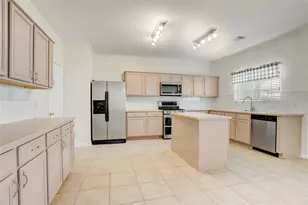 2507 Willow Springs Ln, Sugar Land, TX 77479 - Photo 9