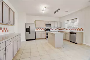 2507 Willow Springs Ln, Sugar Land, TX 77479 - Photo 7