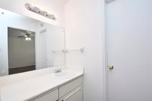 10018 Knoboak Dr, Houston, TX 77080 - Photo 25