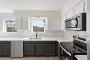 8630 Winewood Dr, Houston, TX 77044 - Photo 17