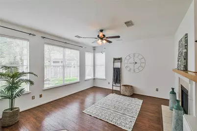 2 Willow Point Place, The Woodlands, TX 77382 - Photo 7