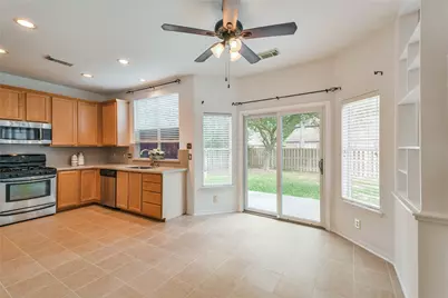 2 Willow Point Place, The Woodlands, TX 77382 - Photo 13