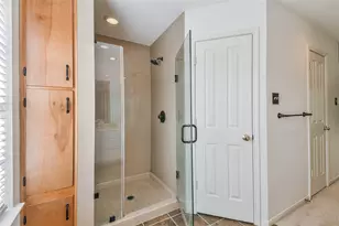 2 Willow Point Pl, The Woodlands, TX 77382 - Photo 27