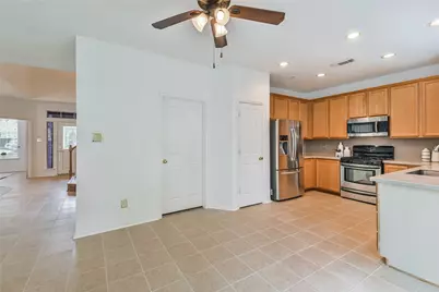 2 Willow Point Place, The Woodlands, TX 77382 - Photo 11
