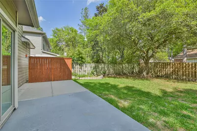 2 Willow Point Place, The Woodlands, TX 77382 - Photo 7