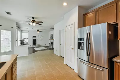 2 Willow Point Place, The Woodlands, TX 77382 - Photo 13