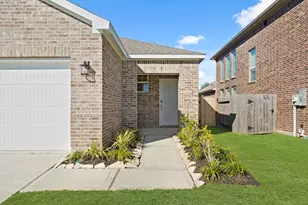 142 Kelly St, Angleton, TX 77515 - Photo 3