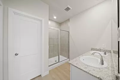 142 Kelly Street, Angleton, TX 77515 - Photo 9