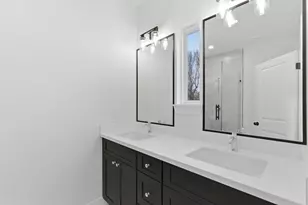 8408 Darien St, Houston, TX 77028 - Photo 29