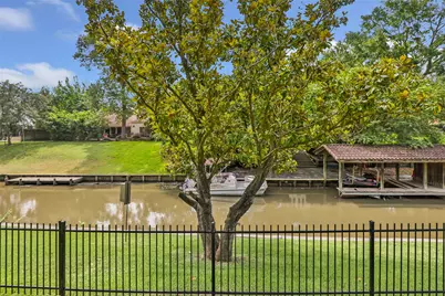 8210 Magnolia Glen Drive, Humble, TX 77346 - Photo 35