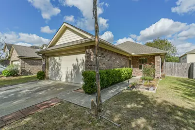 1609 Peach Dale Court, Conroe, TX 77301 - Photo 3