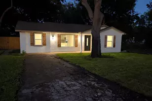 462 Ave B, Markham, TX 77456 - Photo 1