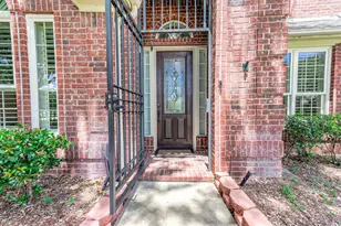 203 Bay Bridge Dr, Sugar Land, TX 77478 - Photo 5