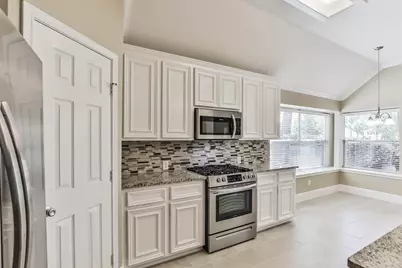 8326 Hunters Village Drive, Humble, TX 77346 - Photo 9