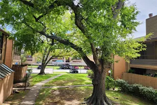 10555 Turtlewood Ct, Houston, TX 77072 - Photo 11