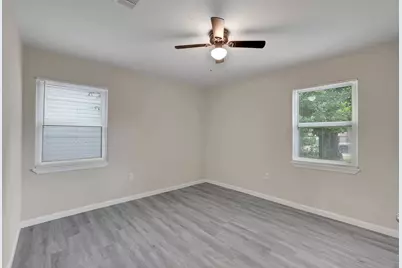 9409 Fairland Drive, Houston, TX 77051 - Photo 13