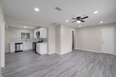 9409 Fairland Drive, Houston, TX 77051 - Photo 7