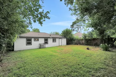 9409 Fairland Drive, Houston, TX 77051 - Photo 19