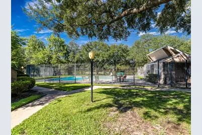 13833 Hollowgreen Drive, Houston, TX 77082 - Photo 37